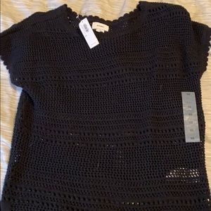 Short sleeve sweater